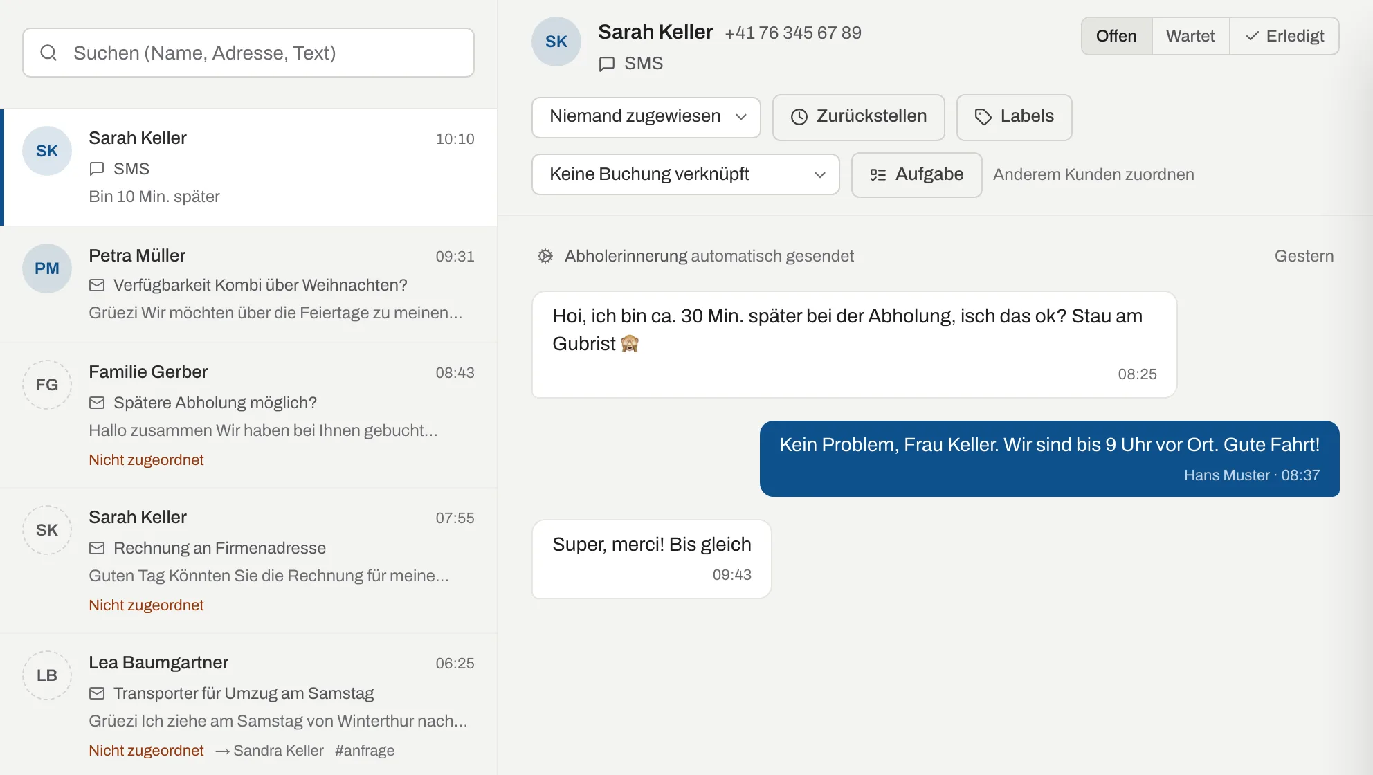 SMS-Verlauf mit Sarah Keller: Zeile «Abholerinnerung automatisch gesendet», danach Nachricht der Kundin und Antwort des Vermieters